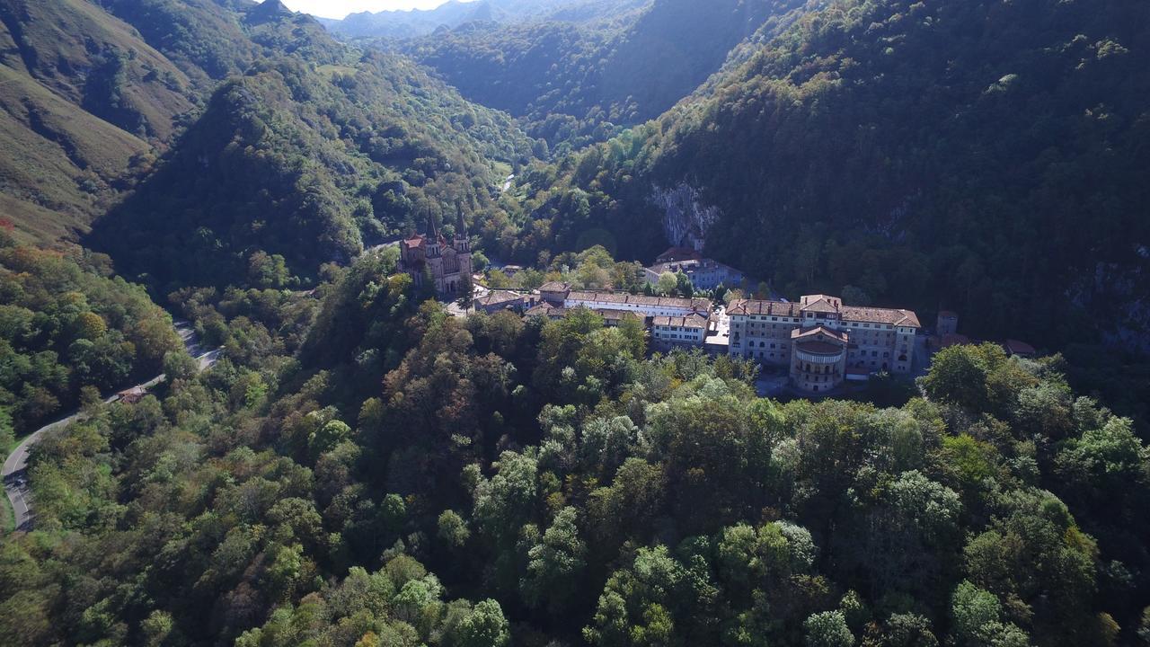Hotel Alda Авин Экстерьер фото